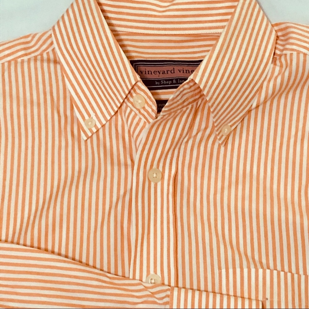 Vineyard vines Murray shirt. Medium